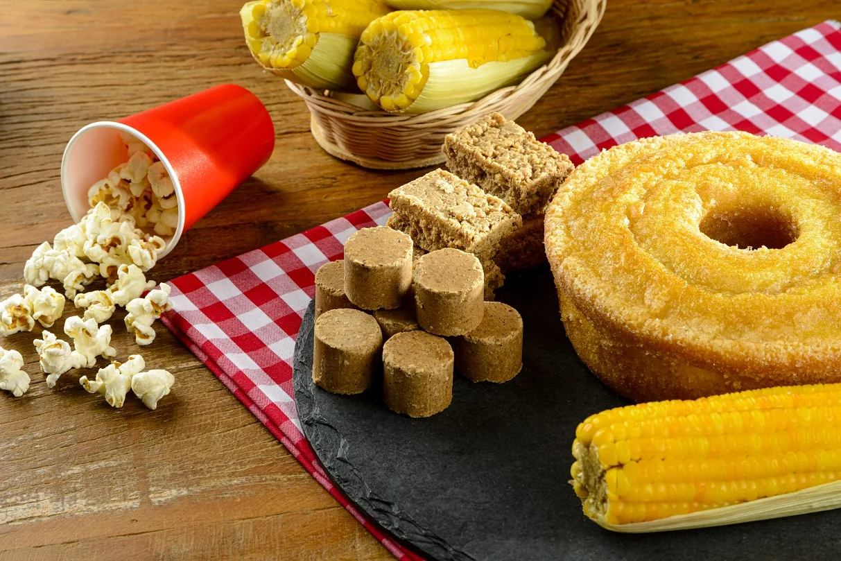 Como a importação abastece as festas juninas brasileiras?